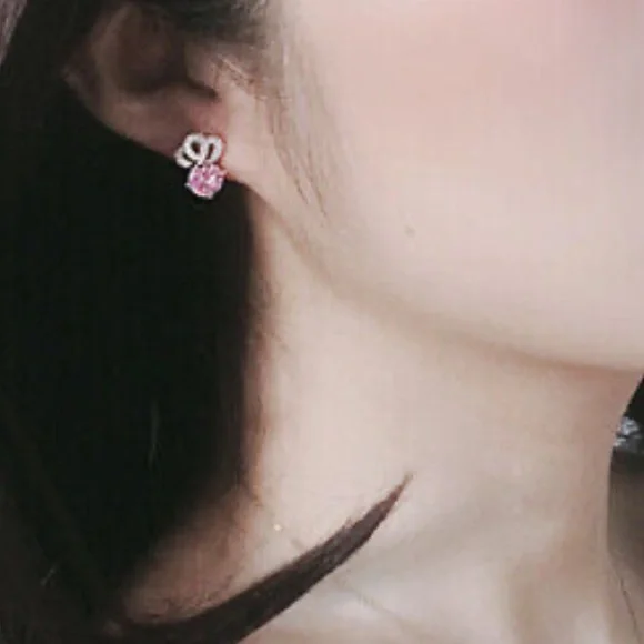 NWT 18k gold plated CROWN 👑 EARRINGS - Picture 2 of 2